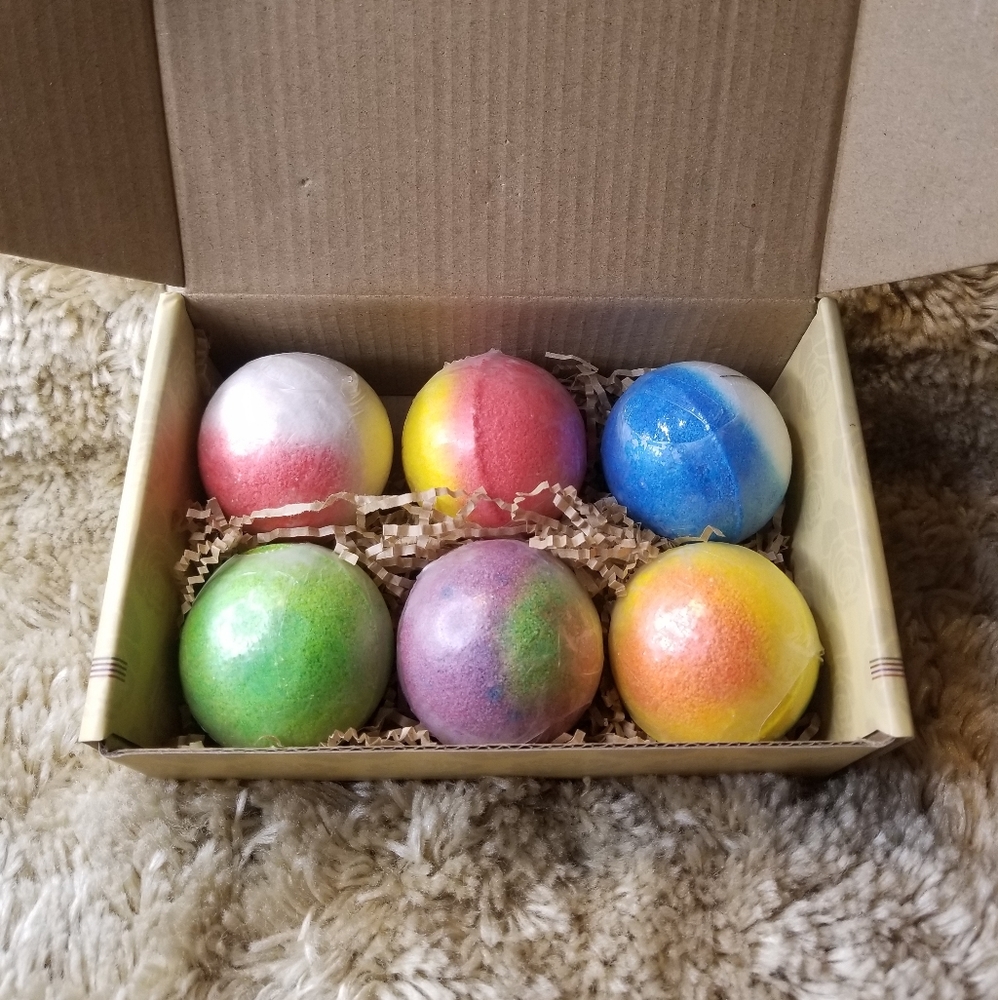 BATH BOMBS